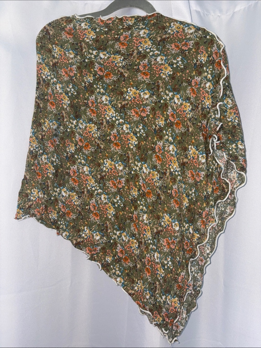 Vintage floral poncho Olive Green